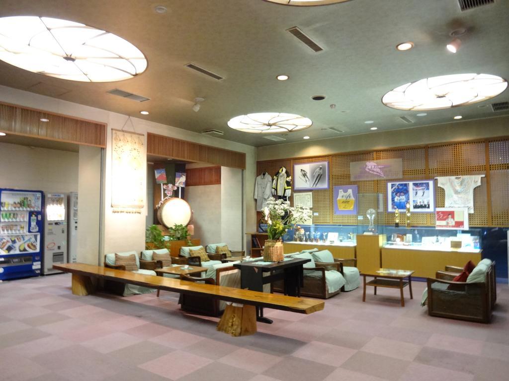 Yorozuya Annex Yurakuan Hotel Yamanouchi  Bagian luar foto