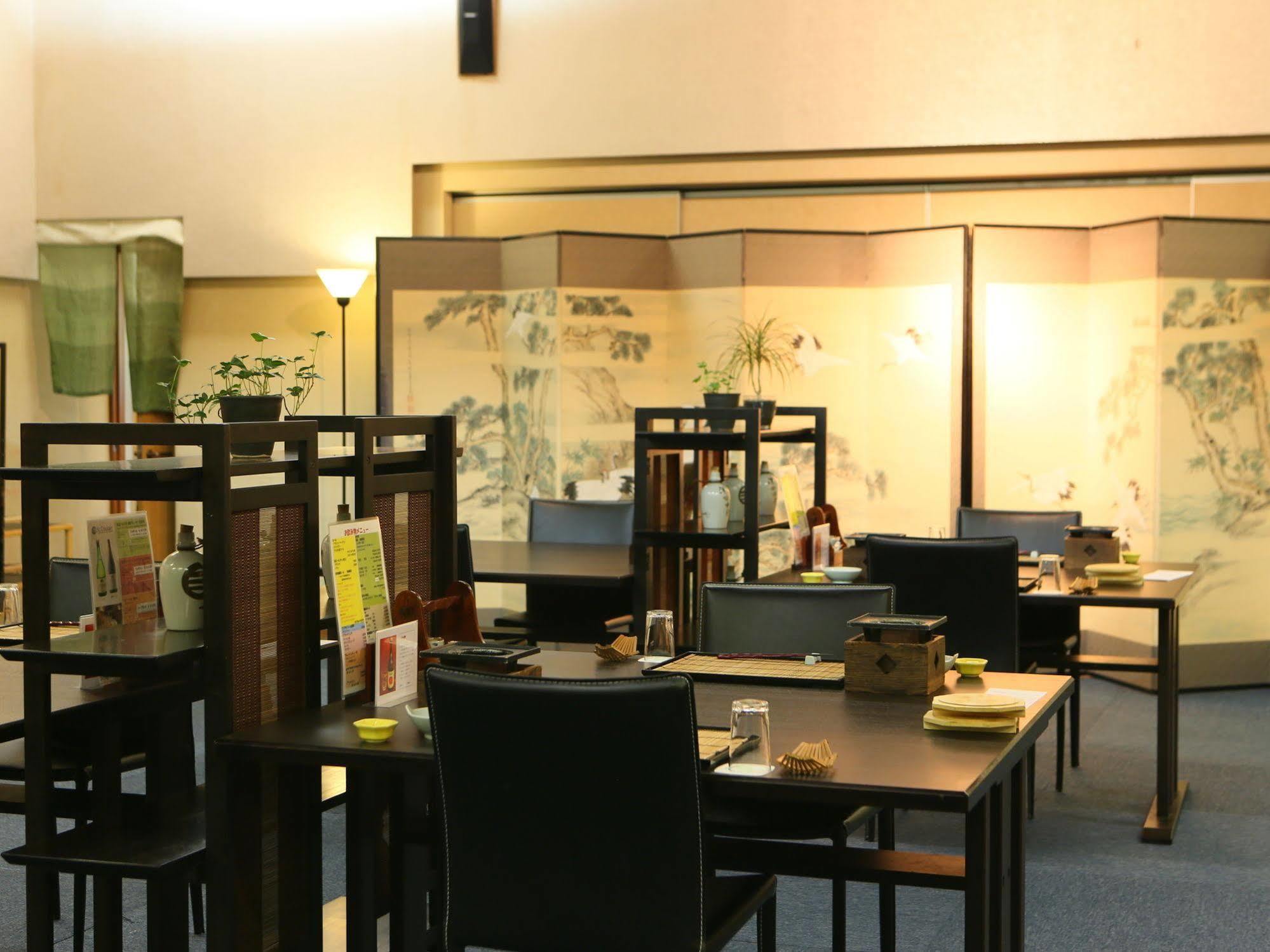 Yorozuya Annex Yurakuan Hotel Yamanouchi  Bagian luar foto