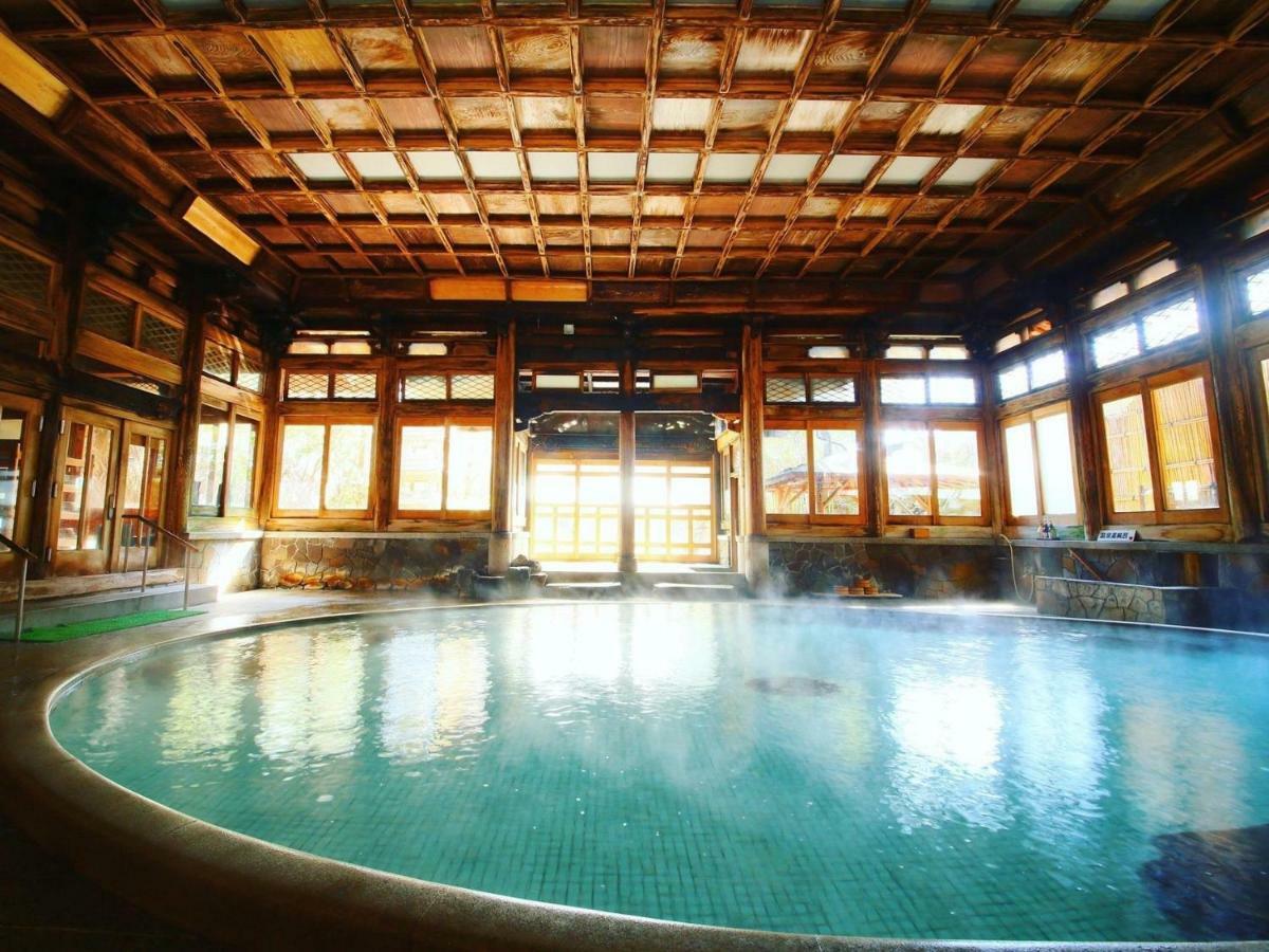 Yorozuya Annex Yurakuan Hotel Yamanouchi  Bagian luar foto