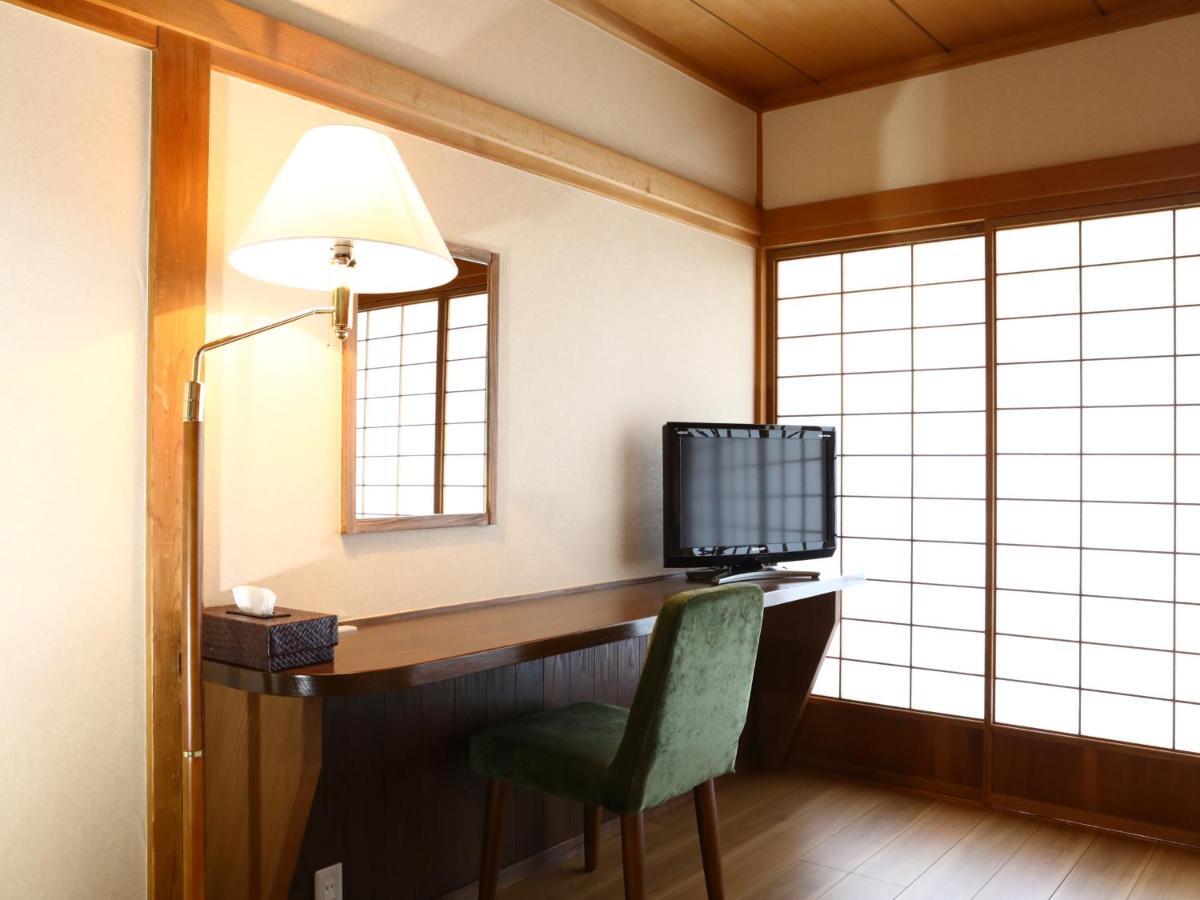 Yorozuya Annex Yurakuan Hotel Yamanouchi  Bagian luar foto